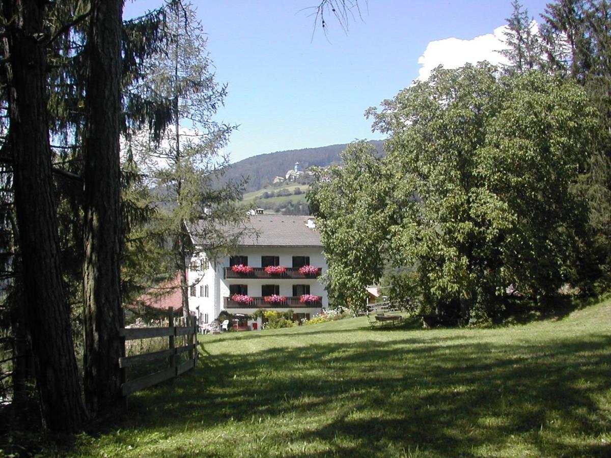 San Pietro Dolomiti Small Budget Hotel St. Ulrich in Gröden Exterior foto