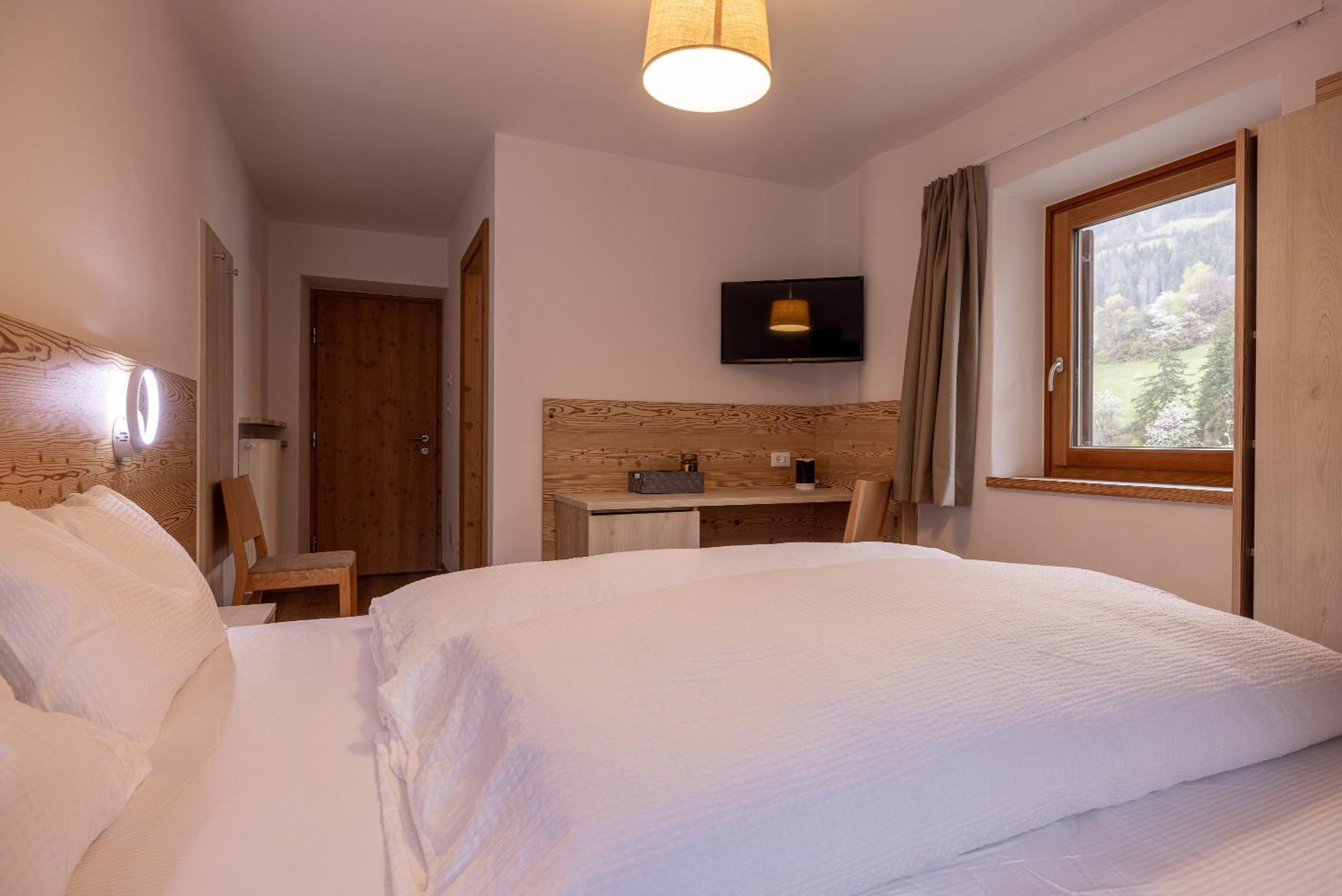 San Pietro Dolomiti Small Budget Hotel St. Ulrich in Gröden Exterior foto