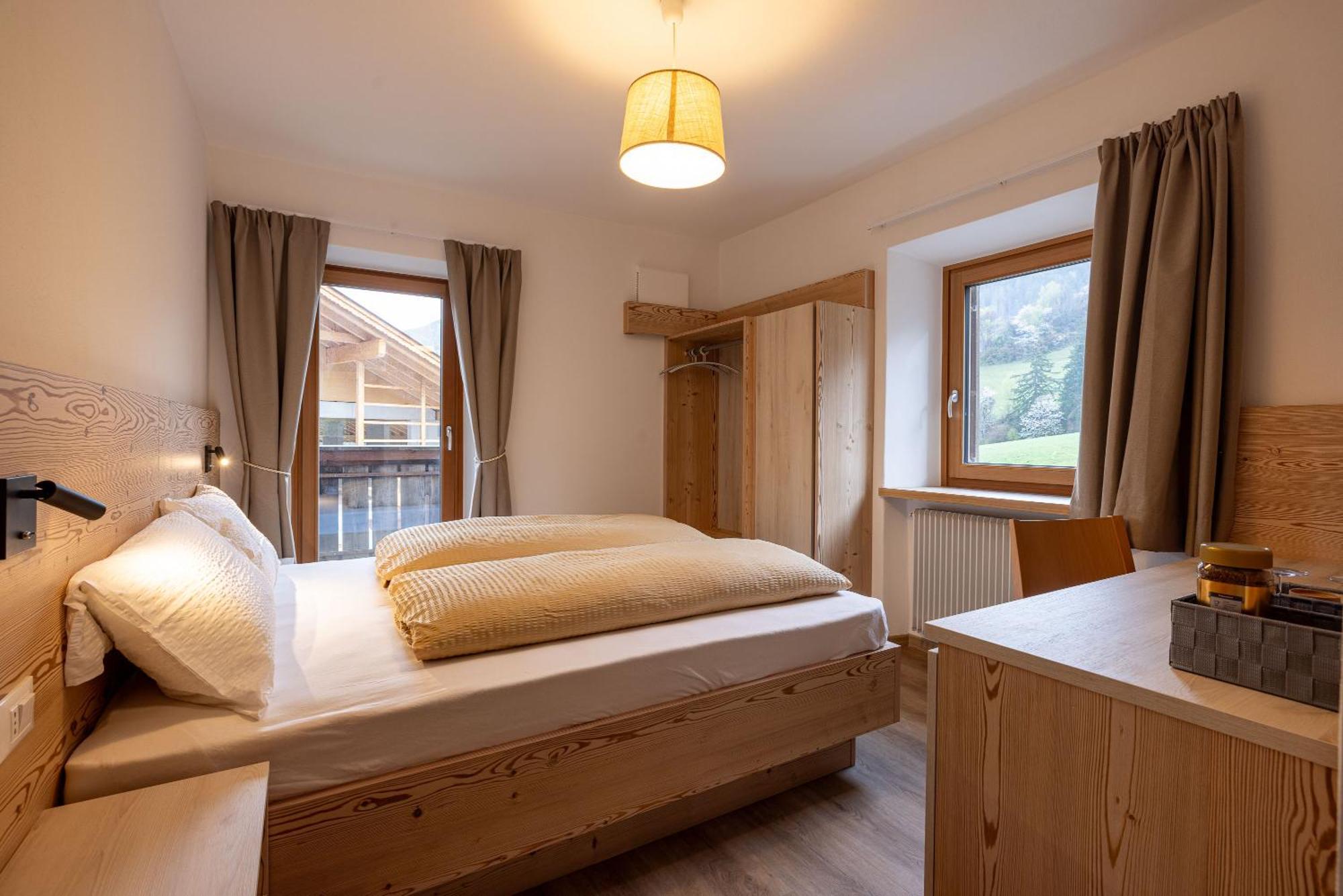San Pietro Dolomiti Small Budget Hotel St. Ulrich in Gröden Exterior foto